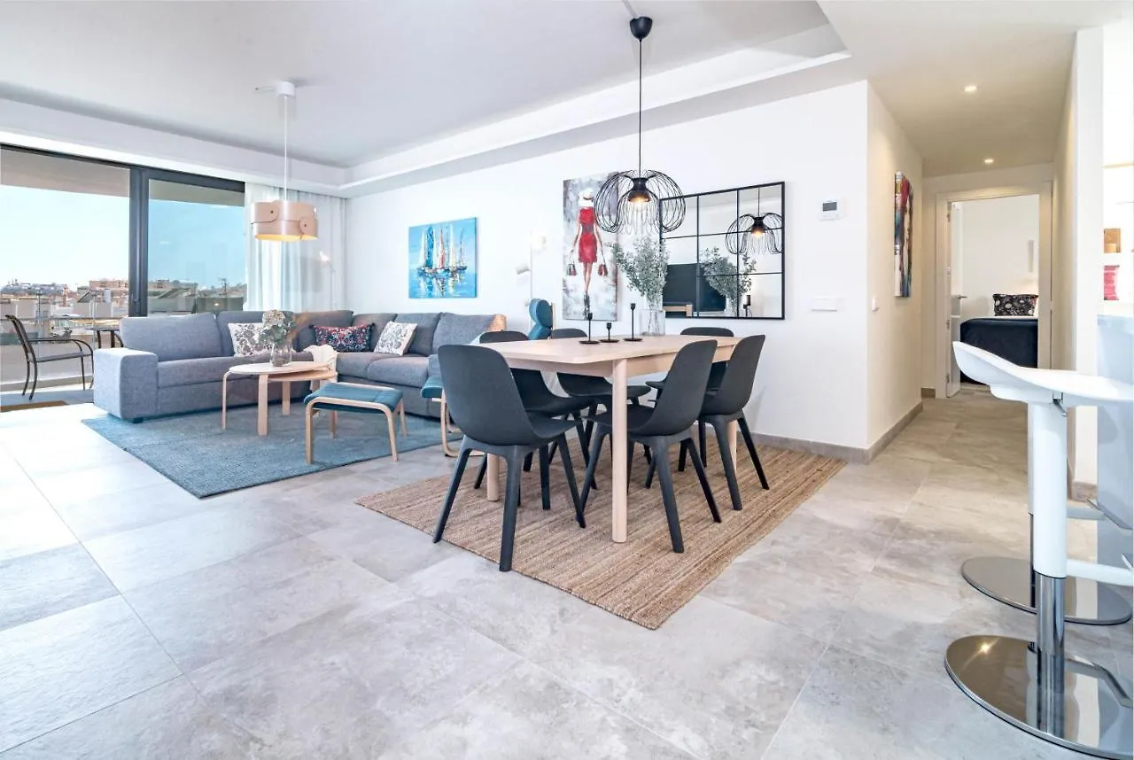 Inf26H- Comfortable And Spacious City Apartment Estepona