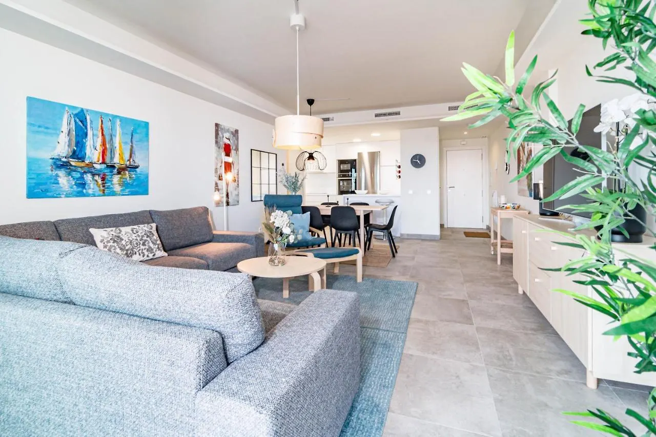 Inf26H- Comfortable And Spacious City Apartment Estepona
